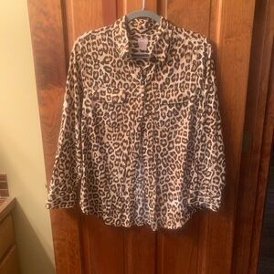 Chico, Animal print, LEOPARD button up shirt, size 1 or 8-10 Medium, BROWN, TAN.